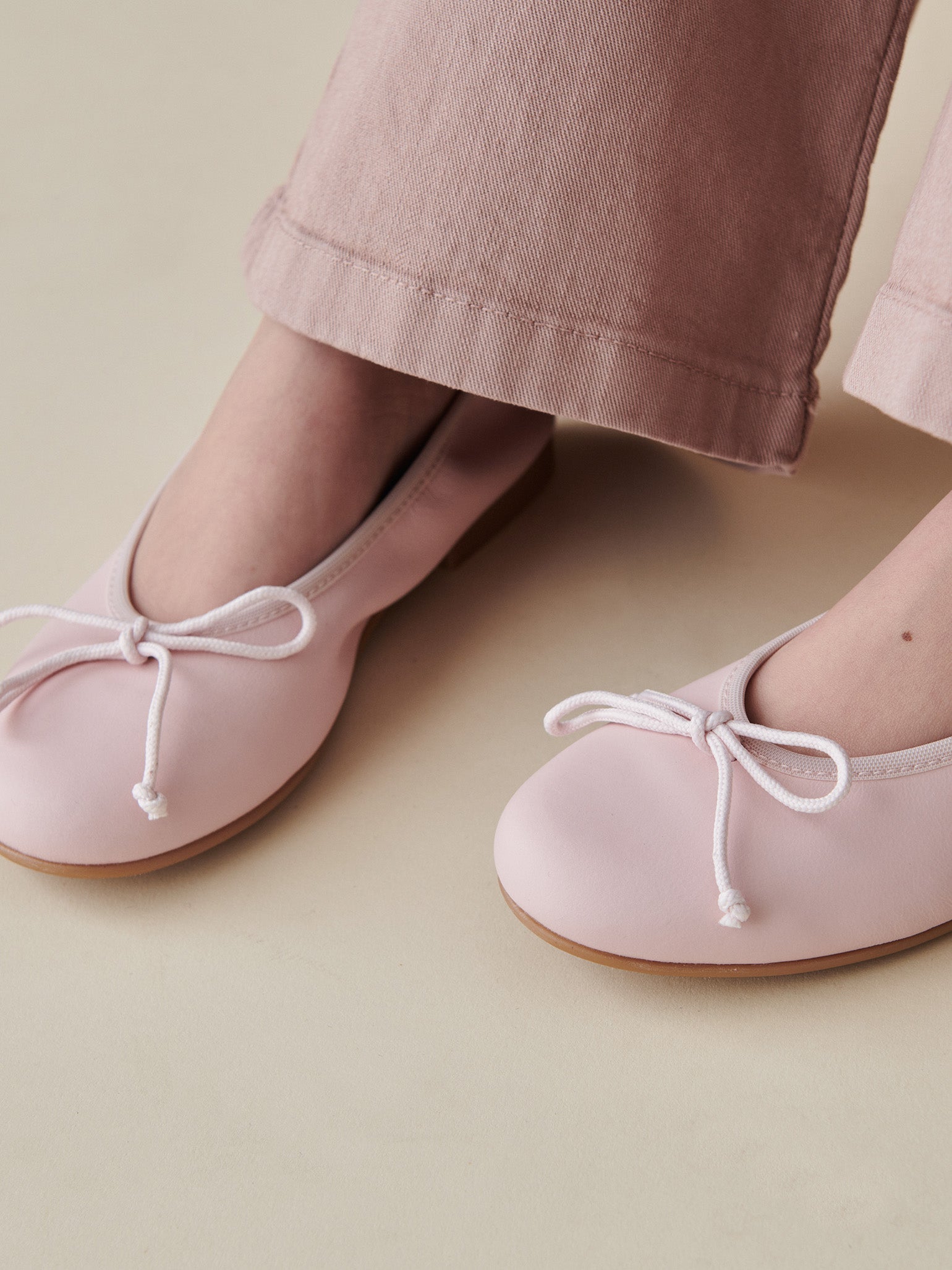 Pale Pink Leather Girl Bow Ballerina Shoes