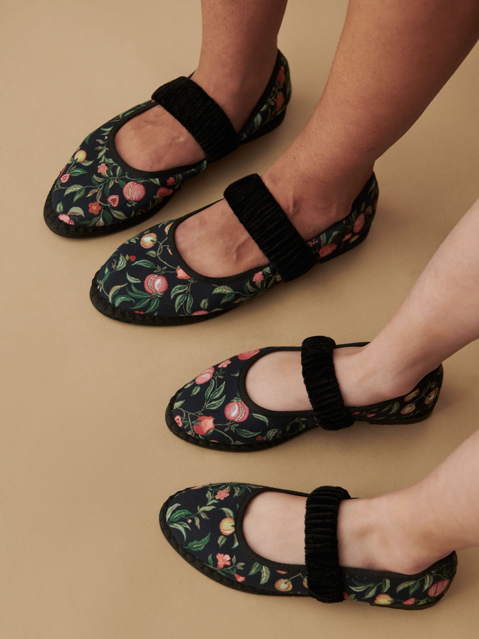 Flabelus x La Coqueta Woman Black Pomegranate Mafalda Mary Jane Shoes
