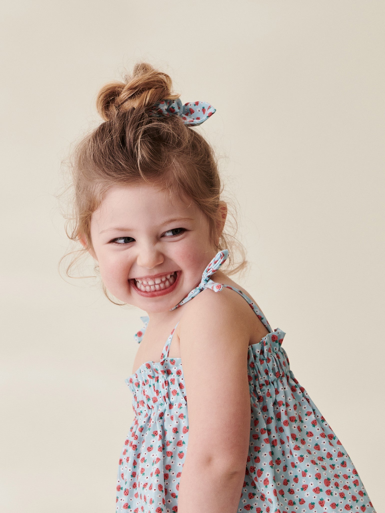 Strawberry Print Bow Girl Scrunchie