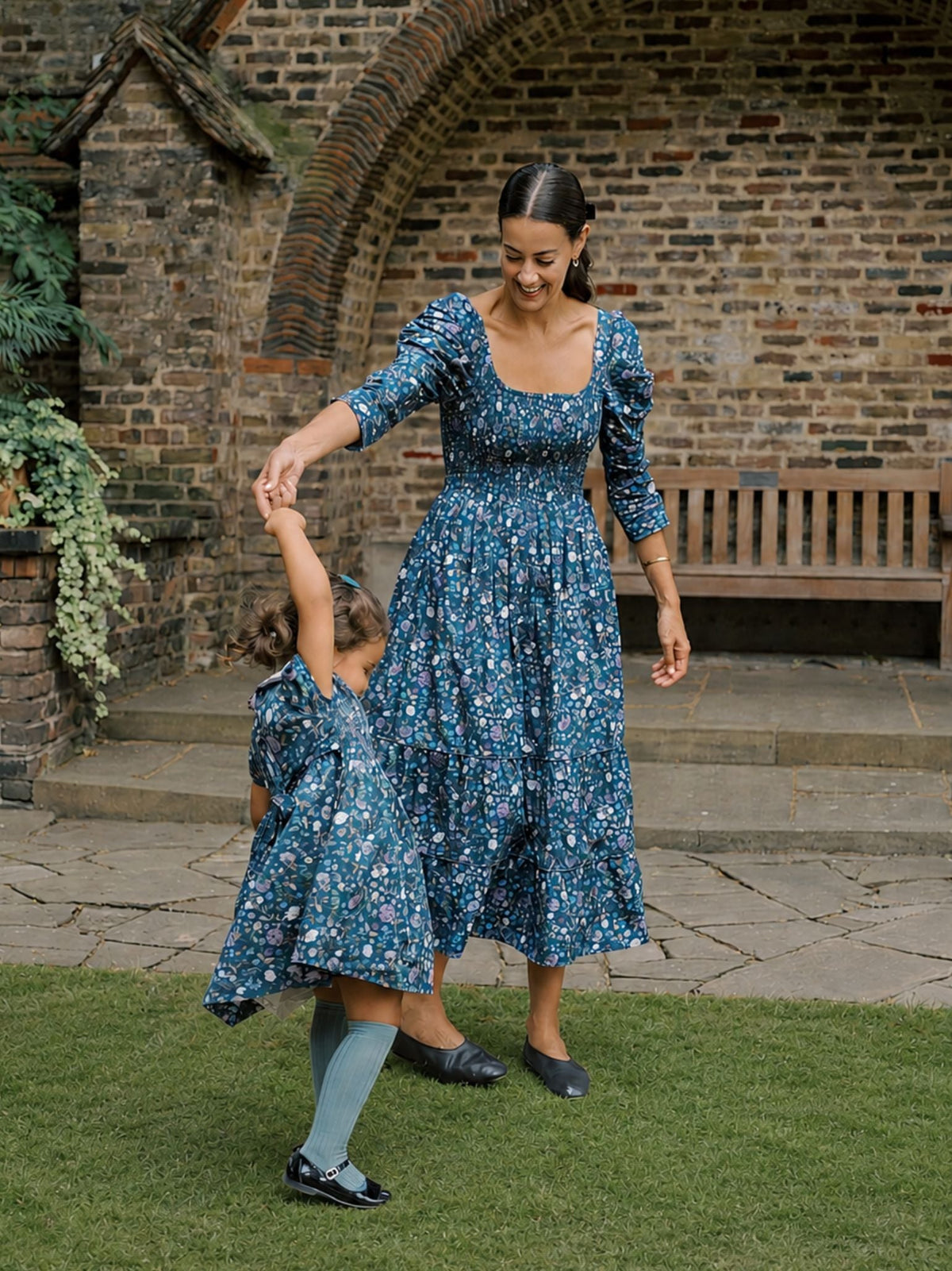 Navy Floral Ines Womens Long Dress